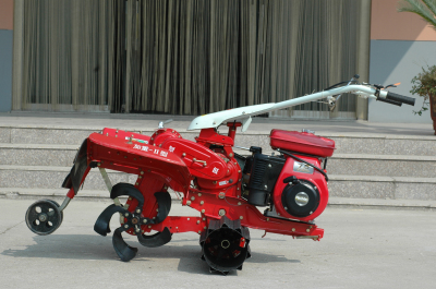 ��@����C